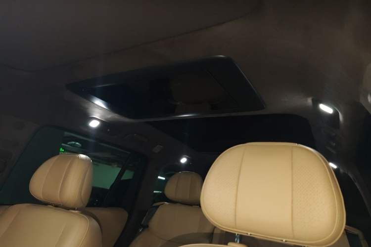 Used Deepal S09 2025 Model Four-Wheel Drive Ultra+ Customized Long-Range Version Headliner