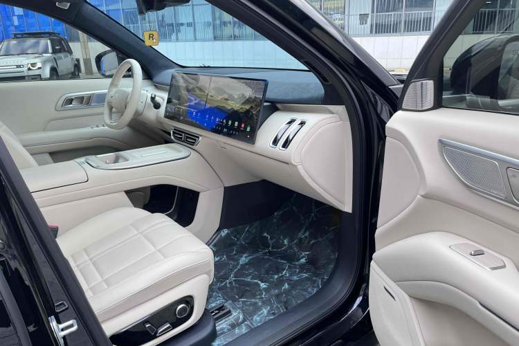 Used Deepal S09 2025 Four-Wheel Drive Ultra+ Custom Edition Interior 13
