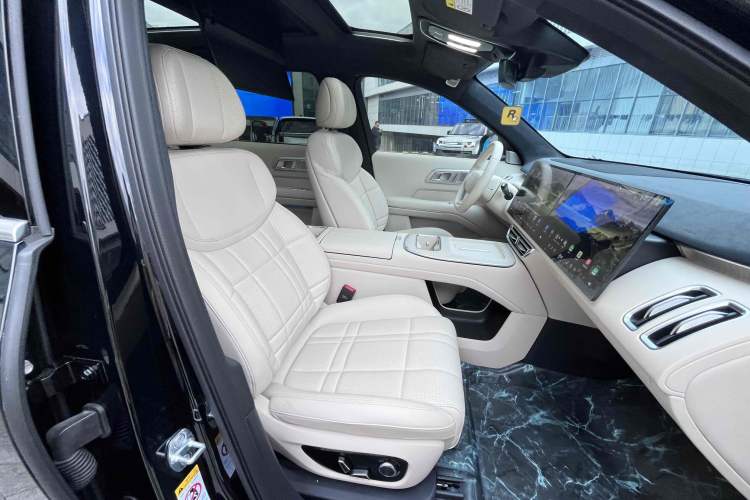 Used Deepal S09 2025 Four-Wheel Drive Ultra+ Custom Edition Interior 15