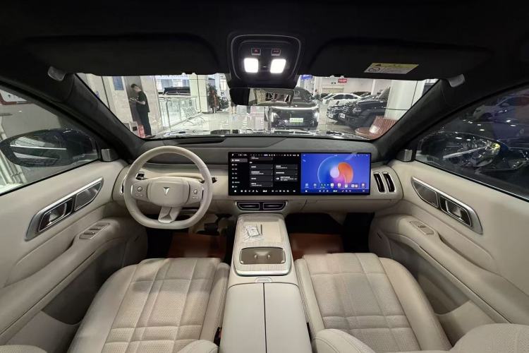 Used Deepal S09 2025 Four-Wheel Drive Ultra+ Custom Edition Interior 3