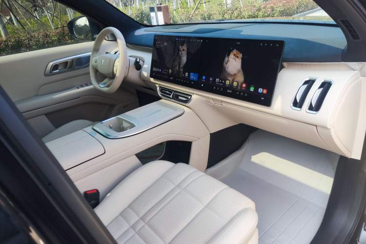 Used Deepal S09 2025 Four-Wheel Drive Ultra+ Custom Edition Interior 6