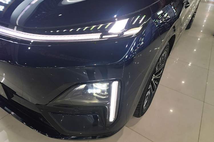 Used Deepal S09 2025 Four-Wheel Drive Ultra+ Custom Edition Left Front Headlight