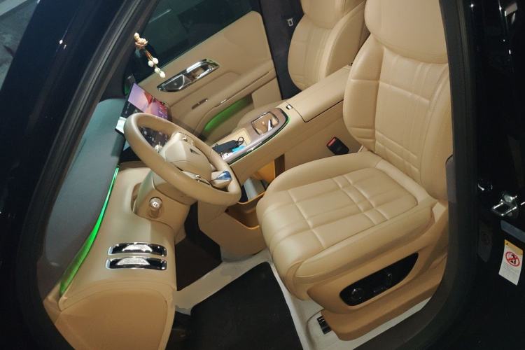 Used Deepal S09 2025 Model Four-Wheel Drive Ultra+ Customized Long-Range Version Left Front Seat