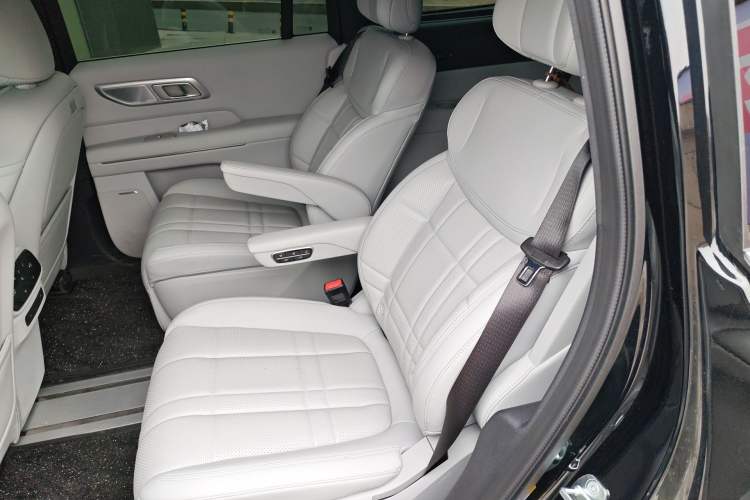 Used Deepal S09 2025 Four-Wheel Drive Ultra+ Custom Edition Left Rear Seat