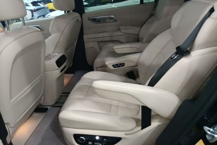 Used Deepal S09 2025 Four-Wheel Drive Ultra+ Custom Edition Left Rear Seat