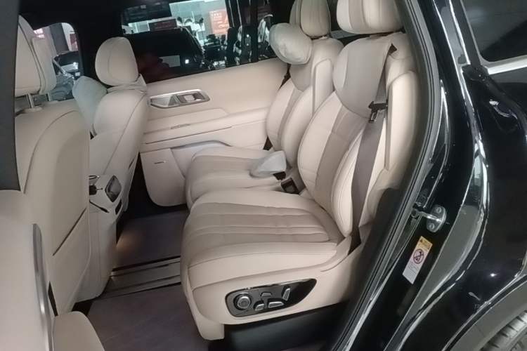 Used Deepal S09 2025 Four-Wheel Drive Ultra+ Custom Edition Left Rear Seat