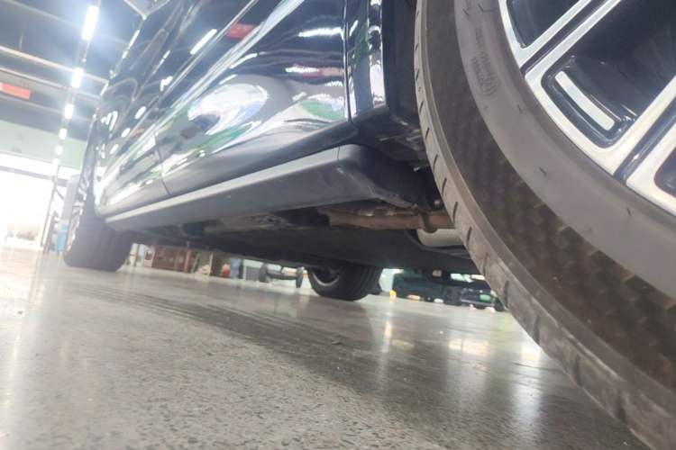 Used Deepal S09 2025 Four-Wheel Drive Ultra+ Custom Edition Left Side Sill