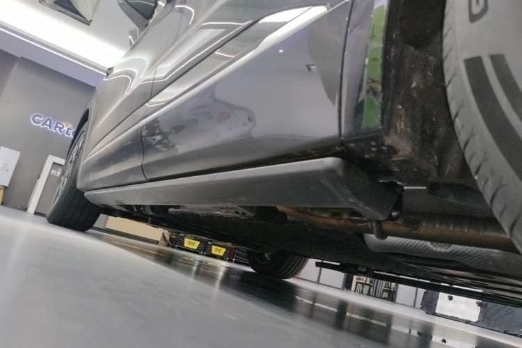 Used Deepal S09 2025 Rear-Drive Ultra Left Side Sill