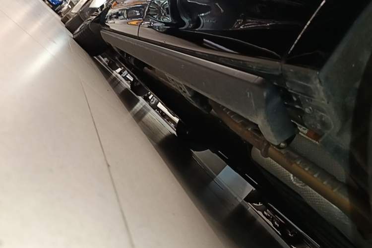Used Deepal S09 2025 Rear-Drive Ultra+ Left Side Sill