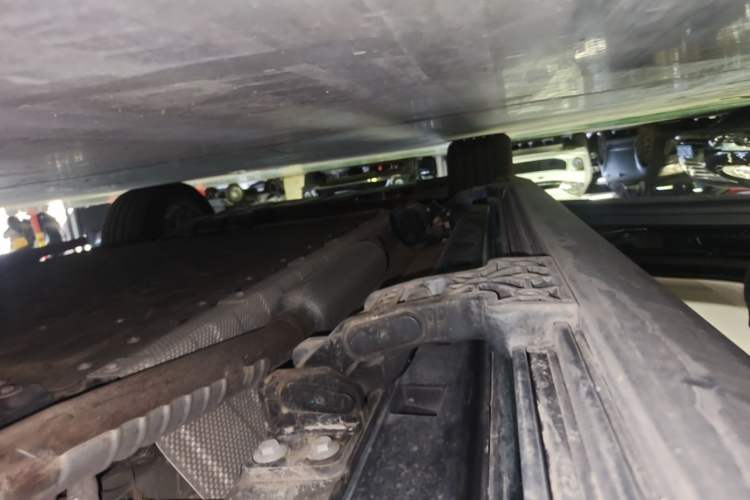 Used Deepal S09 2025 Four-Wheel Drive Ultra+ Custom Edition Left Side Sill
