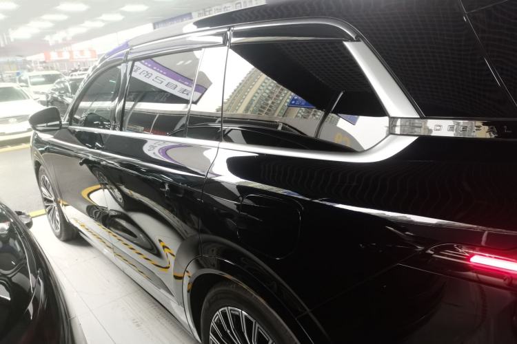Used Deepal S09 2025 Four-Wheel Drive Ultra+ Custom Edition Left Side