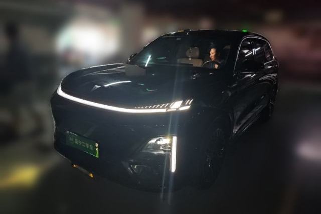 Used Deepal S09 2025 Model Four-Wheel Drive Ultra+ Customized Long-Range Version