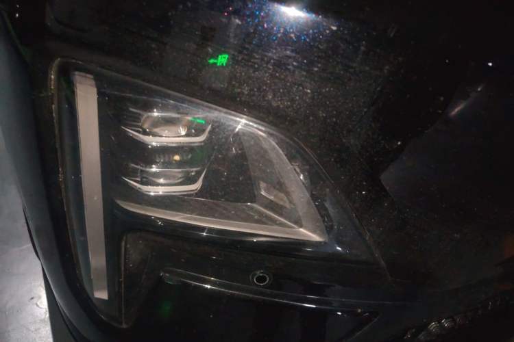 Used Deepal S09 2025 Four-Wheel Drive Ultra+ Custom Edition Right Front Headlight