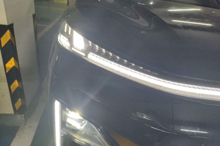 Used Deepal S09 2025 Rear-Drive Ultra Right Front Headlight