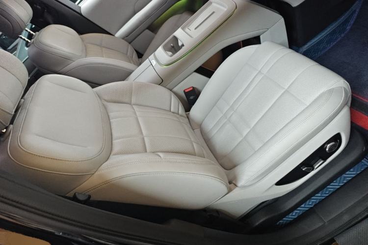 Used Deepal S09 2025 Rear-Drive Ultra+ Right Front Seat