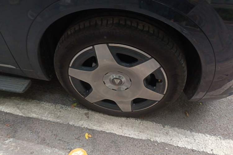 Used Deepal S09  Right Front Wheel Hub