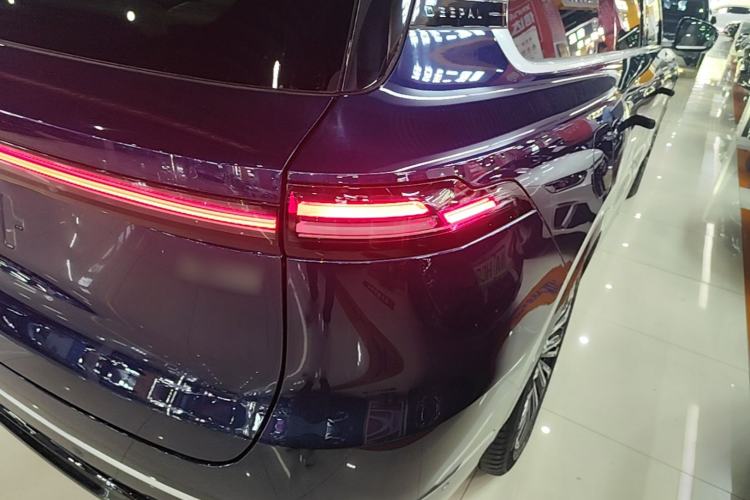 Used Deepal S09 2025 Four-Wheel Drive Ultra+ Custom Edition Right Rear Taillight