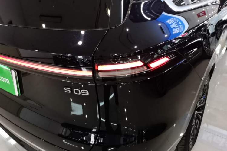 Used Deepal S09 2025 Four-Wheel Drive Ultra+ Custom Edition Right Rear Taillight