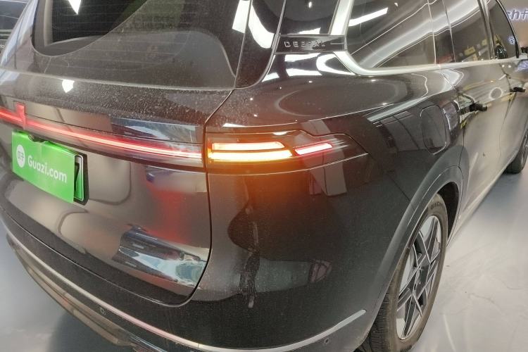 Used Deepal S09 2025 Rear-Drive Ultra Right Rear Taillight
