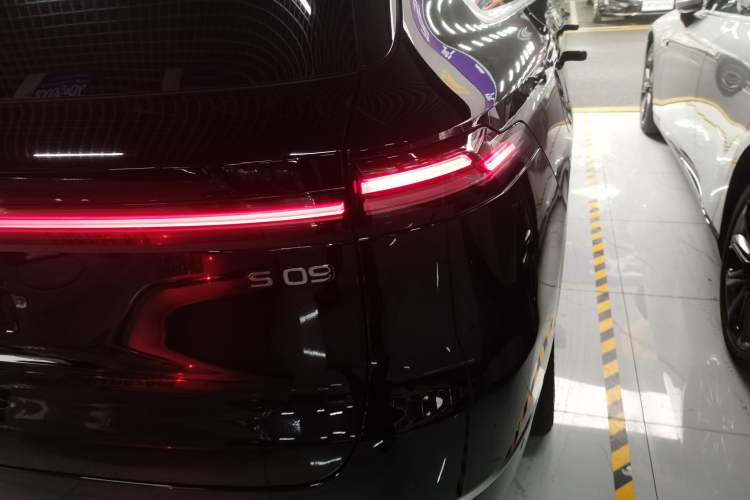 Used Deepal S09 2025 Four-Wheel Drive Ultra+ Custom Edition Right Rear Taillight