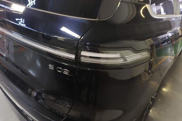 Used Deepal S09 2025 Four-Wheel Drive Ultra+ Custom Edition Right Rear Taillight