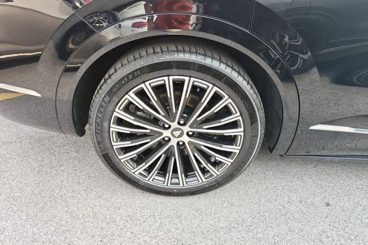 Used Deepal S09 2025 Four-Wheel Drive Ultra+ Custom Edition Right Rear Wheel Hub