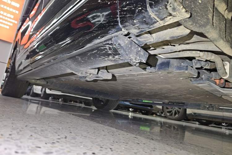 Used Deepal S09 2025 Rear-Drive Ultra+ Right Side Sill