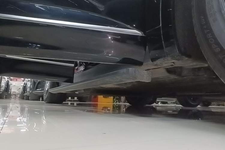 Used Deepal S09 2025 Four-Wheel Drive Ultra+ Custom Edition Right Side Sill