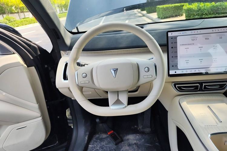 Used Deepal S09 2025 Rear-Drive Ultra+ Steering Wheel