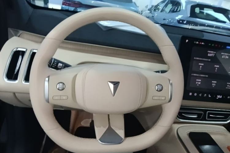 Used Deepal S09 2025 Four-Wheel Drive Ultra+ Custom Edition Steering Wheel