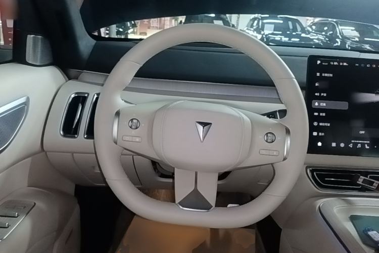 Used Deepal S09 2025 Four-Wheel Drive Ultra+ Custom Edition Steering Wheel