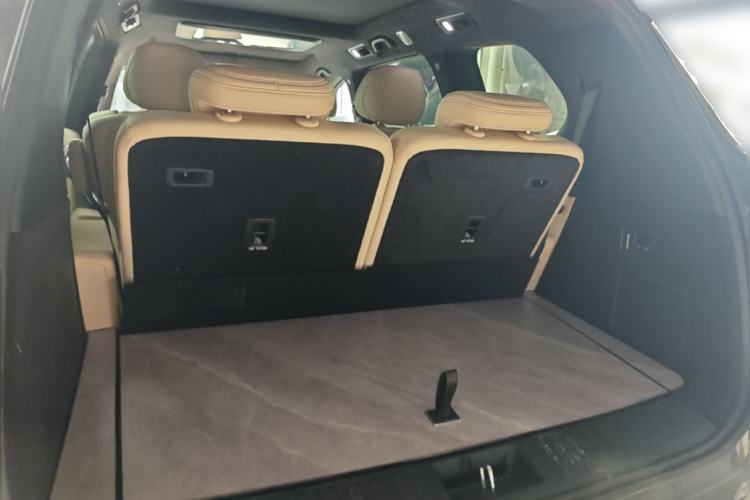 Used Deepal S09 2025 Four-Wheel Drive Ultra+ Custom Edition Trunk