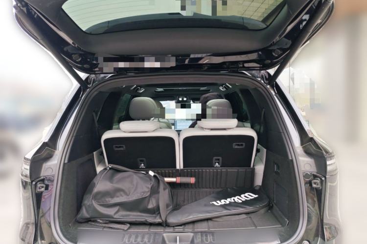 Used Deepal S09 2025 Four-Wheel Drive Ultra+ Custom Edition Trunk