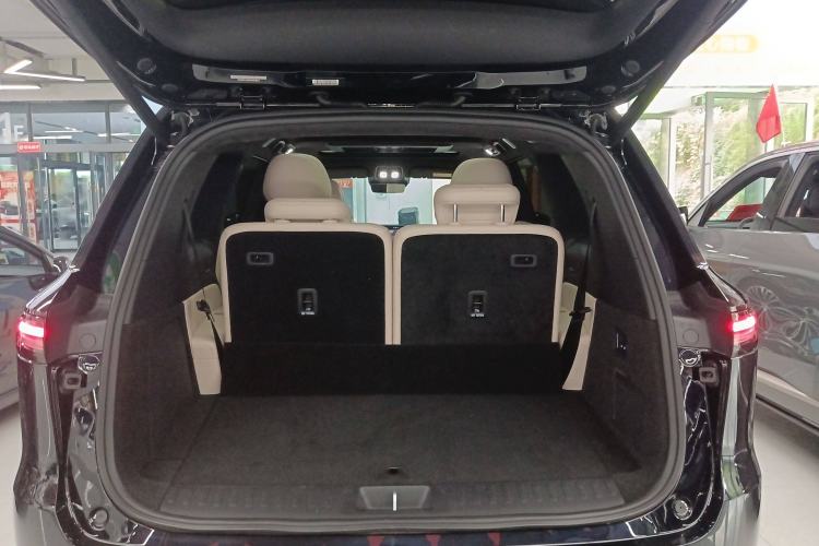 Used Deepal S09 2025 Four-Wheel Drive Ultra+ Custom Edition Trunk