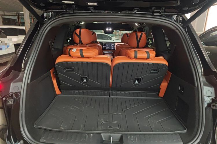 Used Deepal S09 2025 Four-Wheel-Drive Ultra Trunk