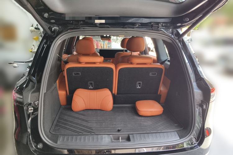 Used Deepal S09 2025 Rear-Drive Ultra+ Trunk
