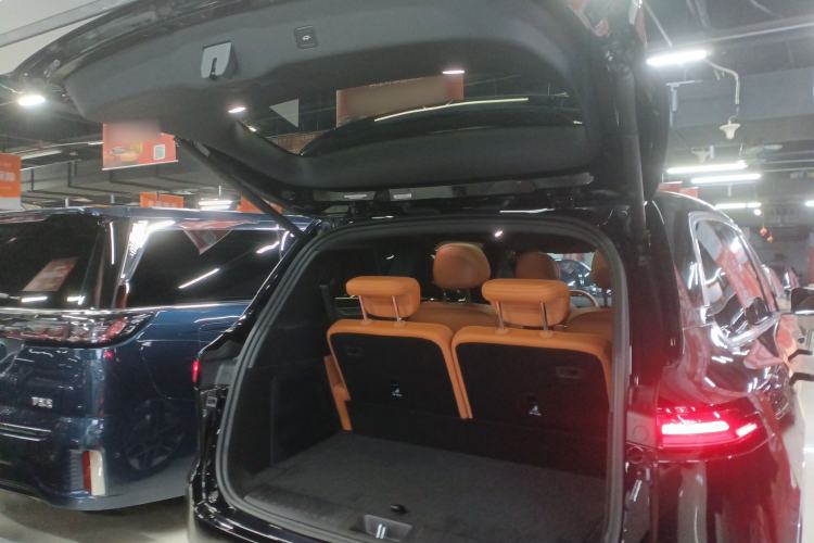 Used Deepal S09 2025 Rear-Drive Ultra Trunk