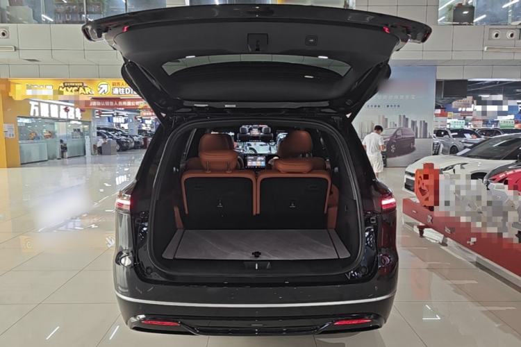 Used Deepal S09 2025 Four-Wheel Drive Ultra+ Custom Edition Trunk