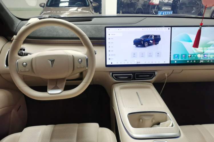 Used Deepal S09 2025 Four-Wheel Drive Ultra+ Custom Edition Center Console
