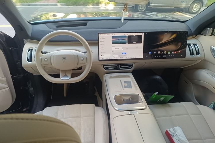 Used Deepal S09 2025 Four-Wheel Drive Ultra+ Custom Edition Center Console