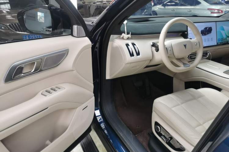 Used Deepal S09 2025 Four-Wheel Drive Ultra+ Custom Edition Driver Seat