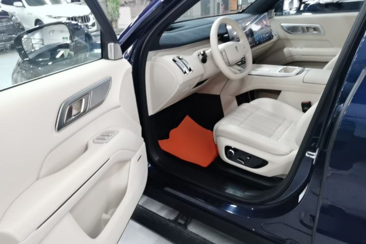 Used Deepal S09 2025 Four-Wheel Drive Ultra+ Custom Edition Driver Seat