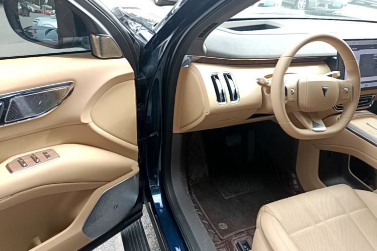 Used Deepal S09 2025 Model Rear-Wheel Drive Ultra+ Long-Range Version Driver Seat