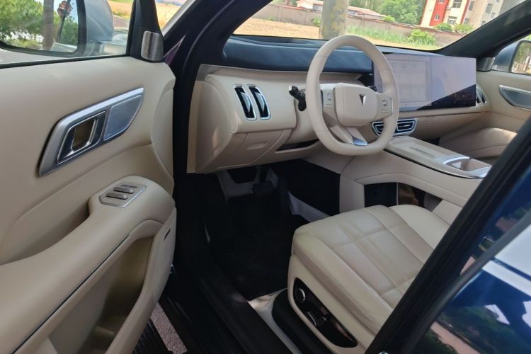 Used Deepal S09 2025 Four-Wheel Drive Ultra+ Custom Edition Driver Seat