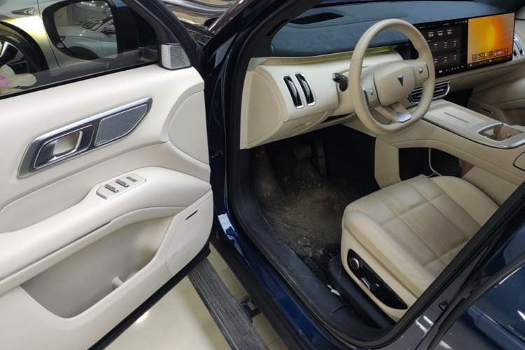 Used Deepal S09 2025 Four-Wheel Drive Ultra+ Custom Edition Driver Seat