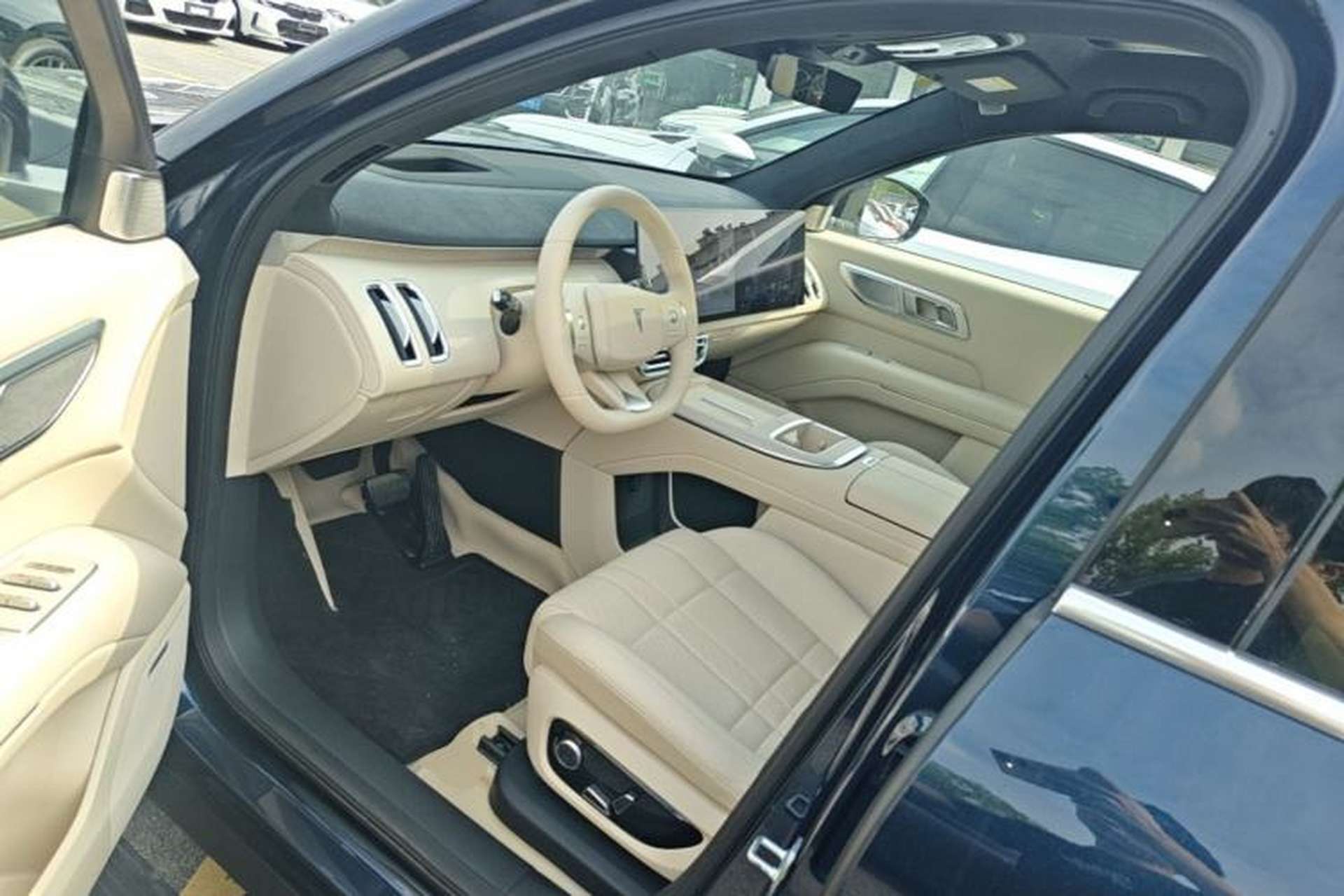 Used Deepal S09 2025 Four-Wheel Drive Ultra+ Custom Edition Driver Seat