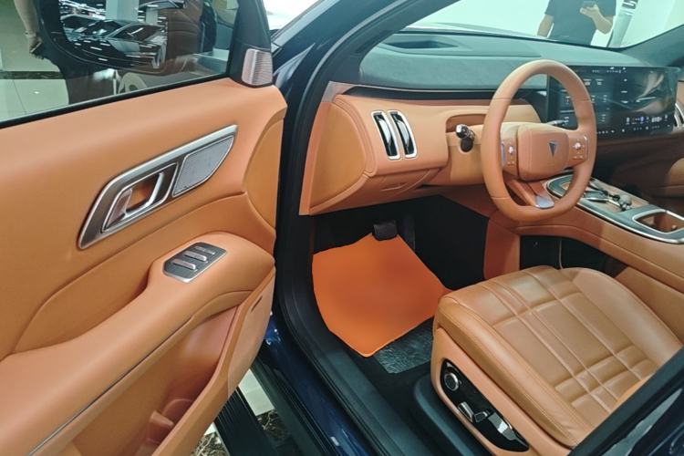 Used Deepal S09 2025 Four-Wheel Drive Ultra+ Custom Edition Driver Seat