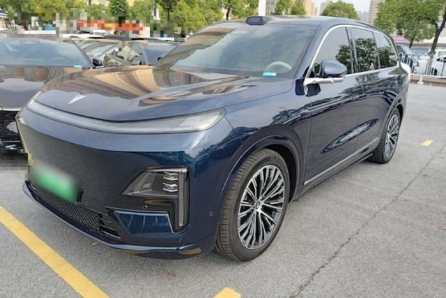 Deepal S09 2025 Four-Wheel Drive Ultra+ Custom Edition مستعملة