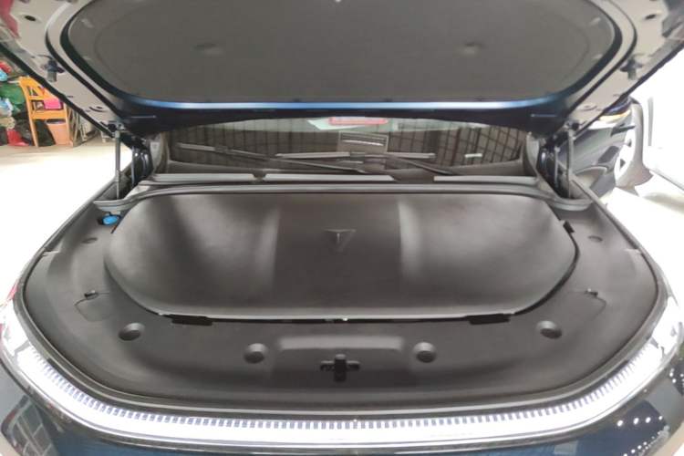 Used Deepal S09 2025 Model Rear-Wheel Drive Ultra+ Long-Range Version Engine Bay