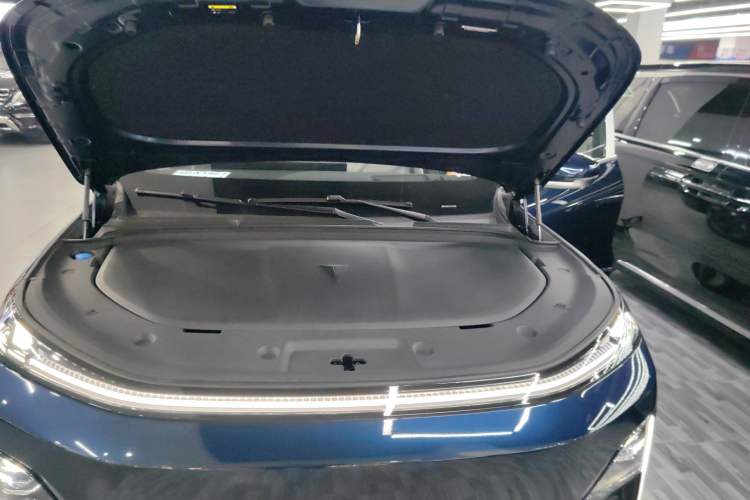 Used Deepal S09 2025 Rear-Drive Ultra Engine Bay